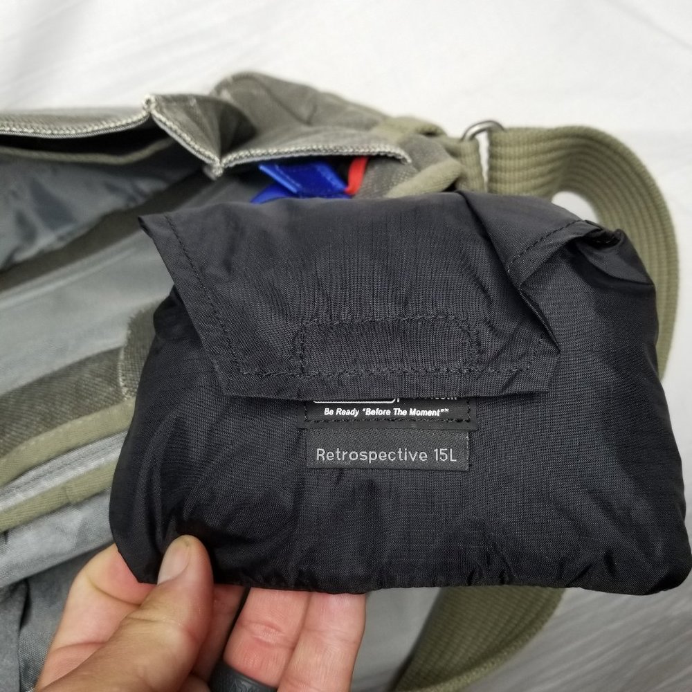 Think Tank Photo Retrospective Laptop Case 15L - Picture 15 of 16